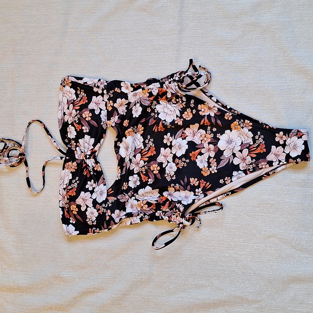 Floral Swimsuit M 🤎🧡🖤 new